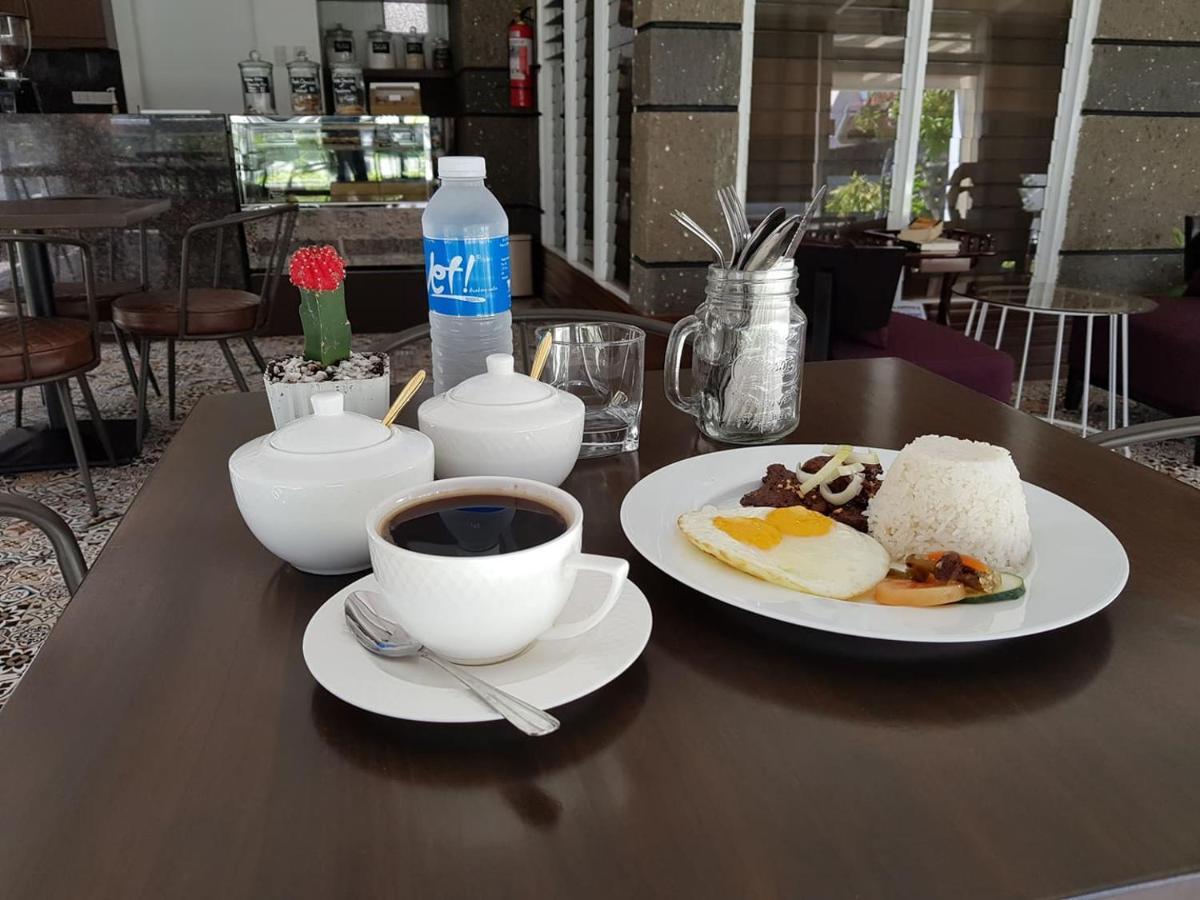 Casa Estela Boutique Hotel & Cafe Calapan 外观 照片